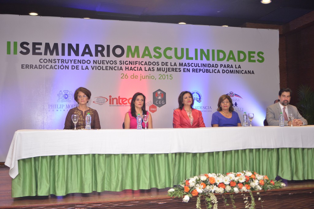 Lourdes Contreras, Liliana Cabeza, Margarita Cedeño de Fernández, Migdalia Martínez y Manuel Cabral