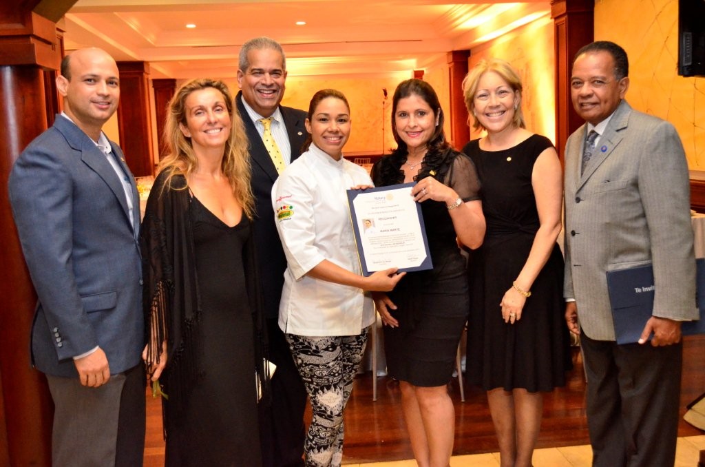 Ivan Lopez, Luisa Orlando, Pedro Vargas, Maria Marte, Pamela de Vargas y  Rudyard Montas